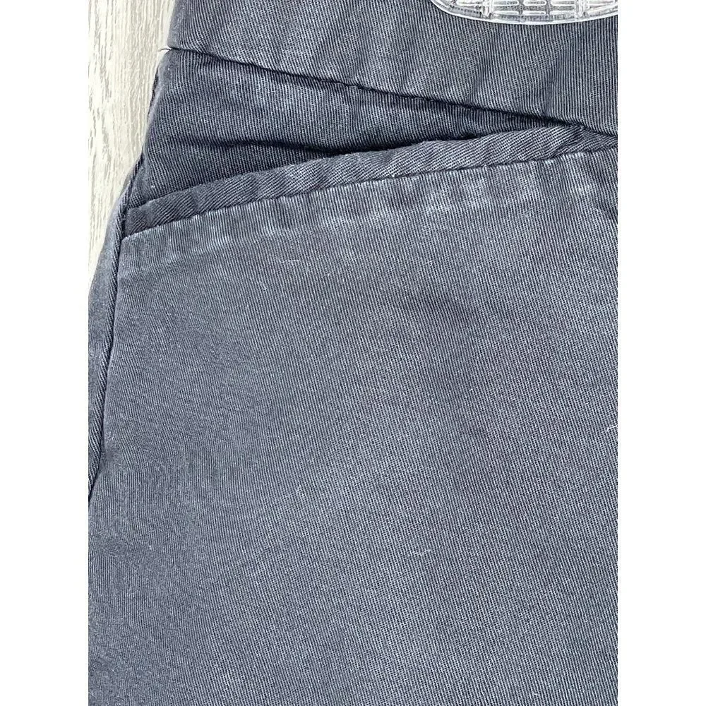 GAP Women's Bermuda Shorts Black Size 4
